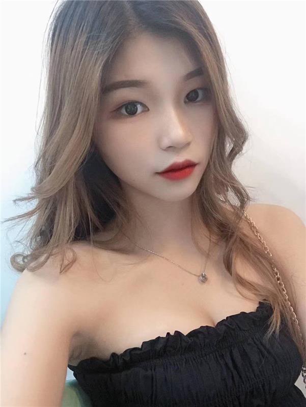 水灵大眼睛的妹子（又萌又Sao）